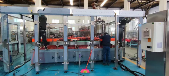 Этикетировочная машина для мелкого пива/газированных напитков по индивидуальному заказу для розлива и упаковки стеклянных бутылок